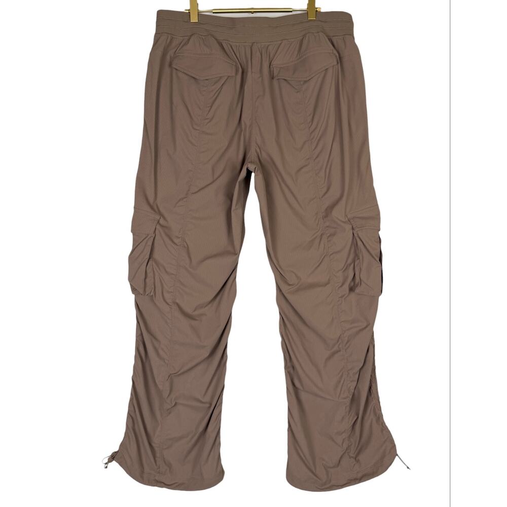 Lululemon Dance Studio Relaxed-Fit Mid-Rise Cargo Pant Taupetastic XL Athletic - Picture 11 of 12
